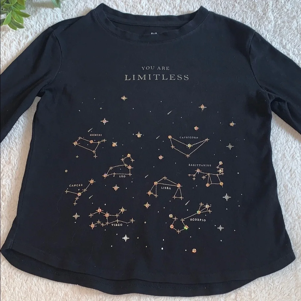 GAP Kids Organic Cotton Zodiac Graphic T-Shirt Black Top 6/7 Small EUC